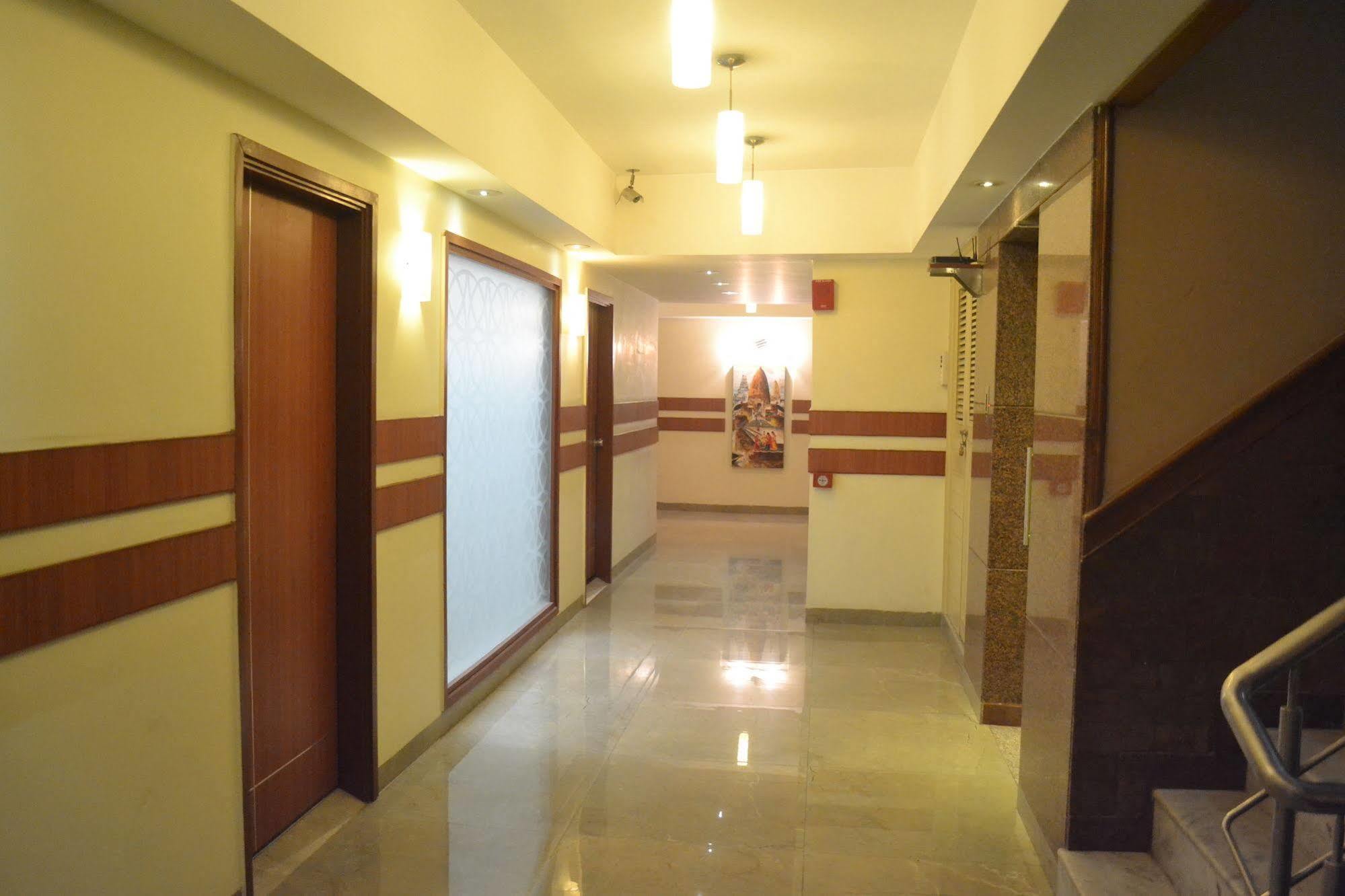 ניו דלהי Hotel Pooja Palace מראה חיצוני תמונה