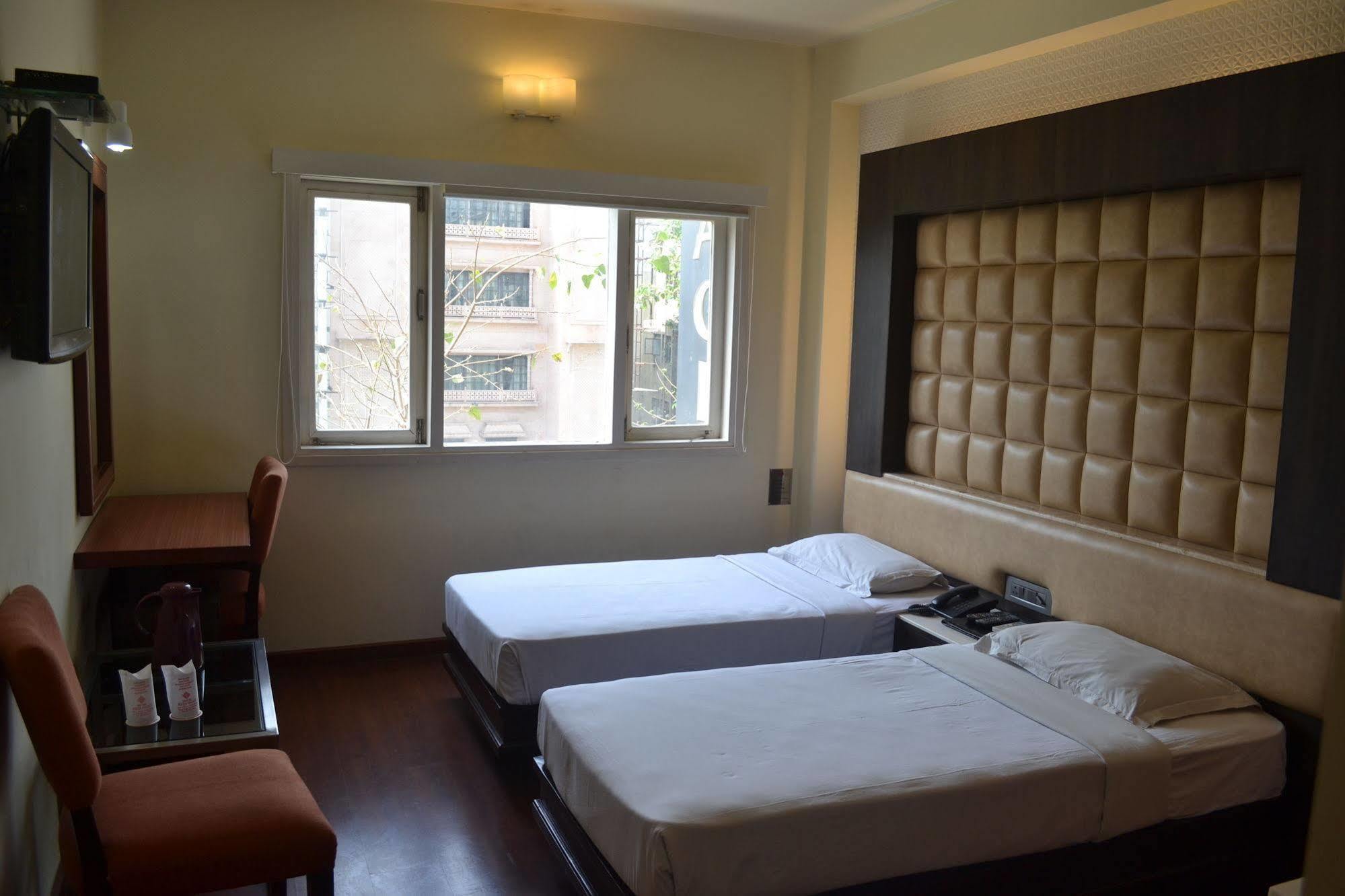 ניו דלהי Hotel Pooja Palace מראה חיצוני תמונה