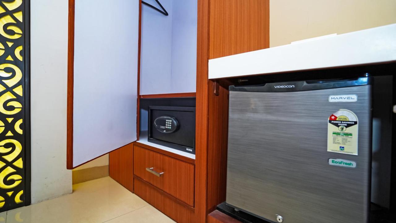 ניו דלהי Hotel Pooja Palace מראה חיצוני תמונה