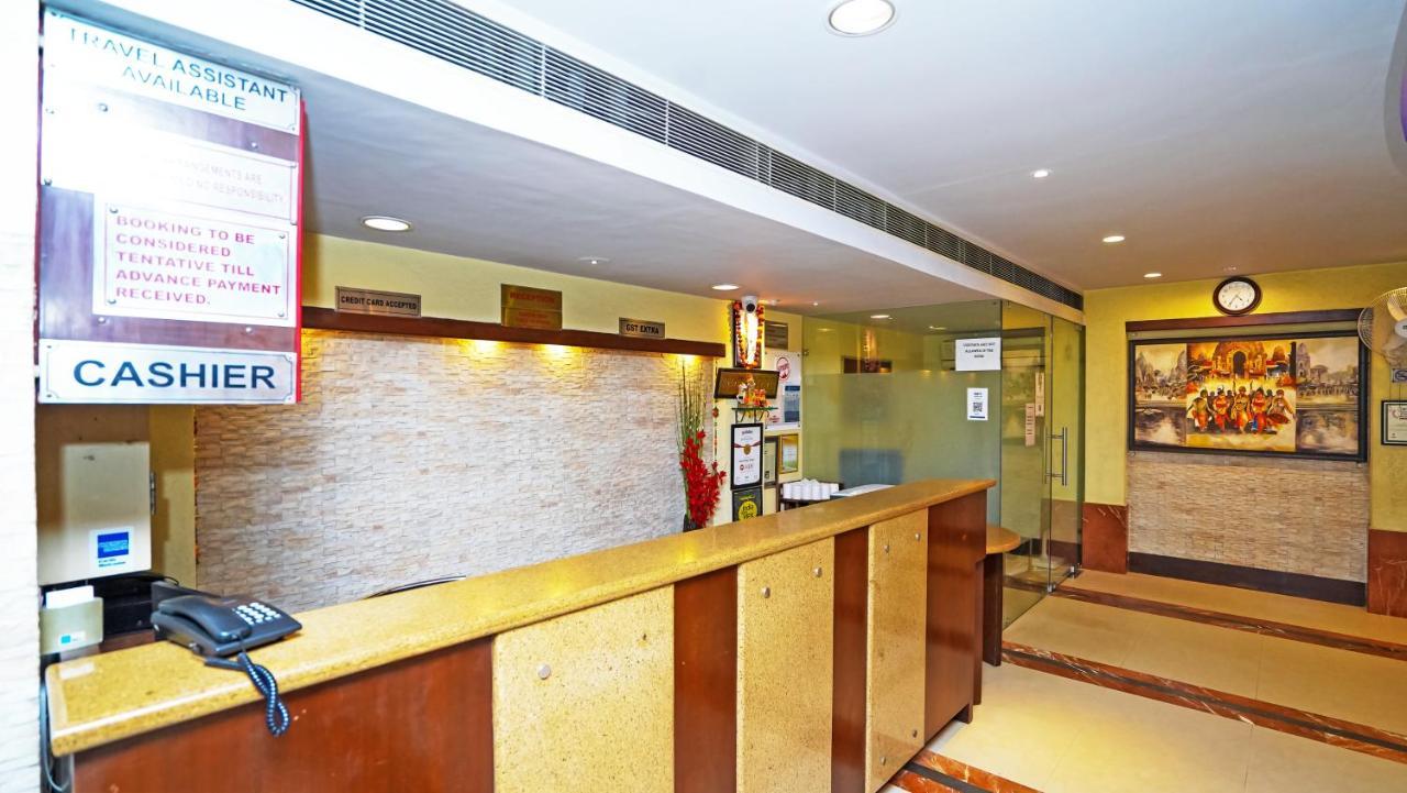 ניו דלהי Hotel Pooja Palace מראה חיצוני תמונה